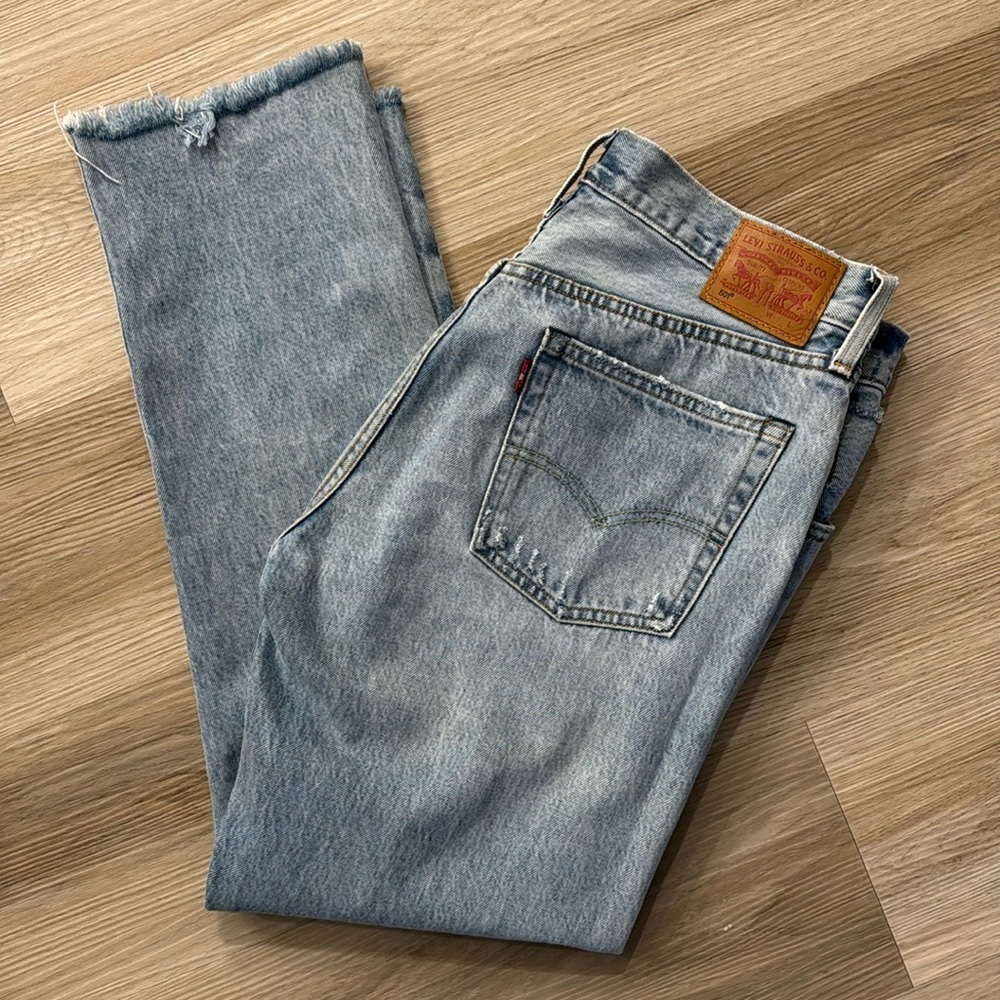 W30, L 28, Levi 501’s, frayed hem